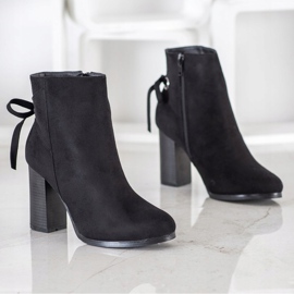 Goodin Stövlar med dekorativ bindning svart 1