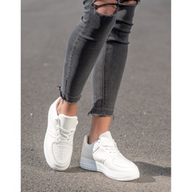 SHELOVET Sneakers på plattformen vit 1
