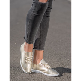 SHELOVET Gyllene sneakers med ekoläder 1