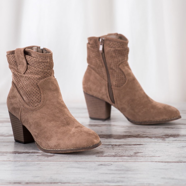 Bestelle Klassiska cowboystövlar i genombruten form beige 1