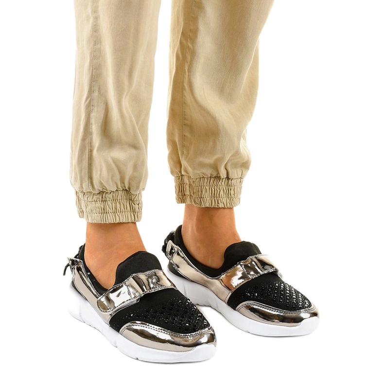 Svart och guld slip-on sportskor B120-2 gyllene 1