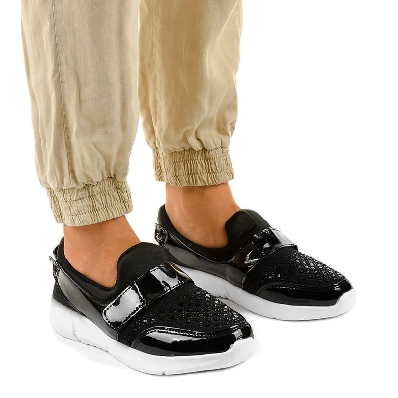 Svartvita slip-on sportskor B120-1 1