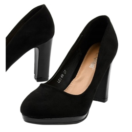 Svarta pumpar på LEI-69 stolpen 1