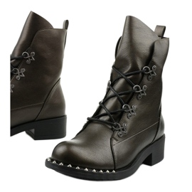 Bruna damstövlar med Aqua dubbar 1