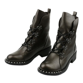 Bruna damstövlar med Aqua dubbar 2