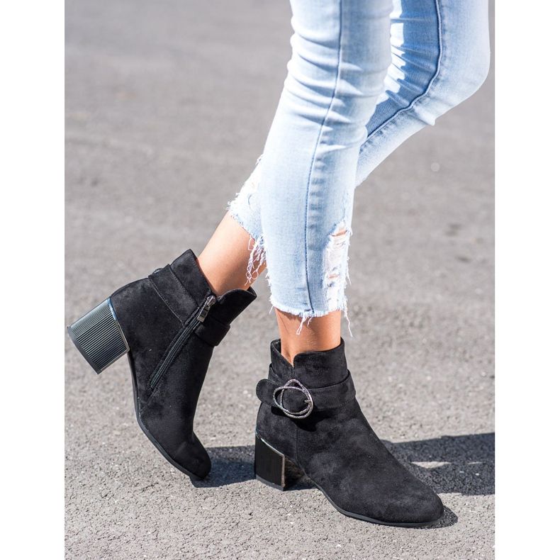 Goodin Stövlar med dekorativt spänne svart 1