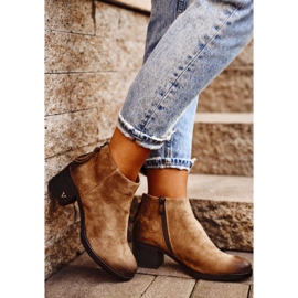 Vinceza Dam stövlar på hälen mocka Beige Volares 1