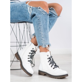 VINCEZA lackerade arbetare vit 1