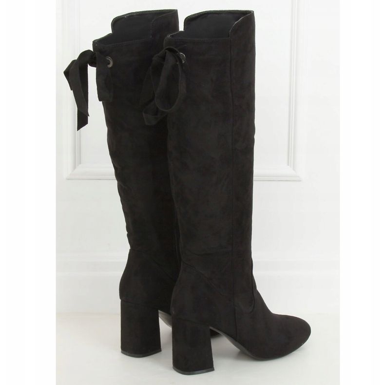 Svarta högklackade stövlar J19-65 Svart 1