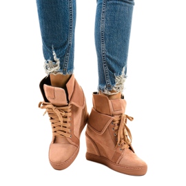 Rosa sneakers med snörklyftor B12-22 1