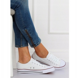 Vita klassiska damskor JD05P VIT / RÖD 2