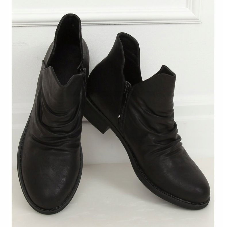 Svarta stövlar med ett utskuret ansikte svart ST-22P Svart 1