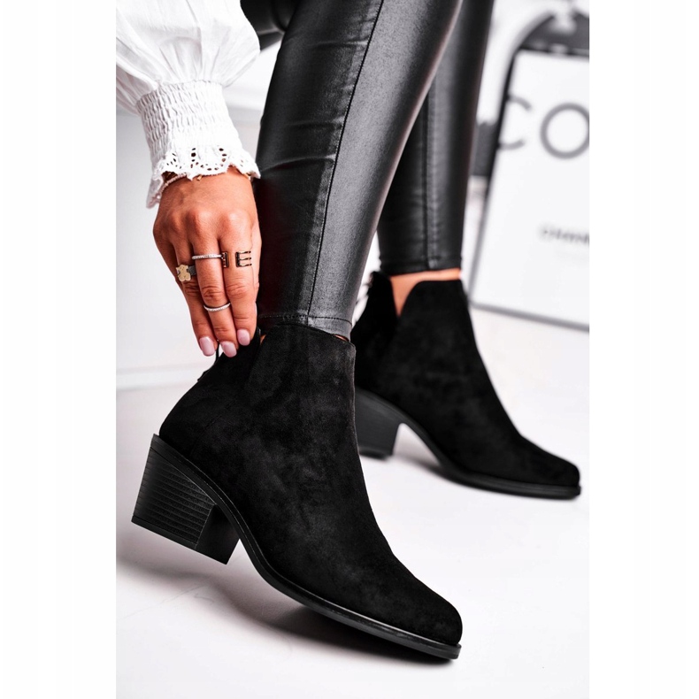 S.Barski Kvinnors stövlar Flat Heel Warm Autumn Black Milky svart 1