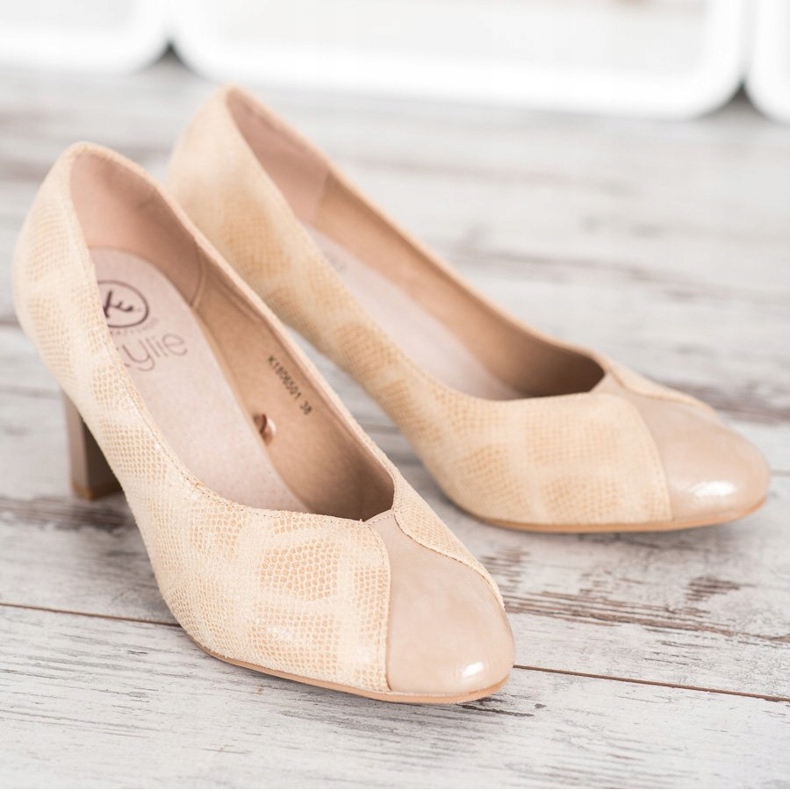 Kylie Mode pumps beige 1