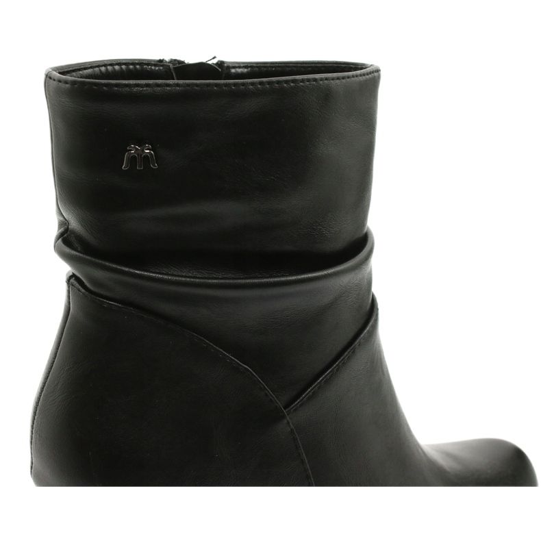 M.Daszyński Svarta stövlar på stolpen till Daszyński AF125-7 5