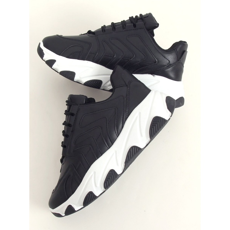 Svarta YK301 Svarta sportskor 1