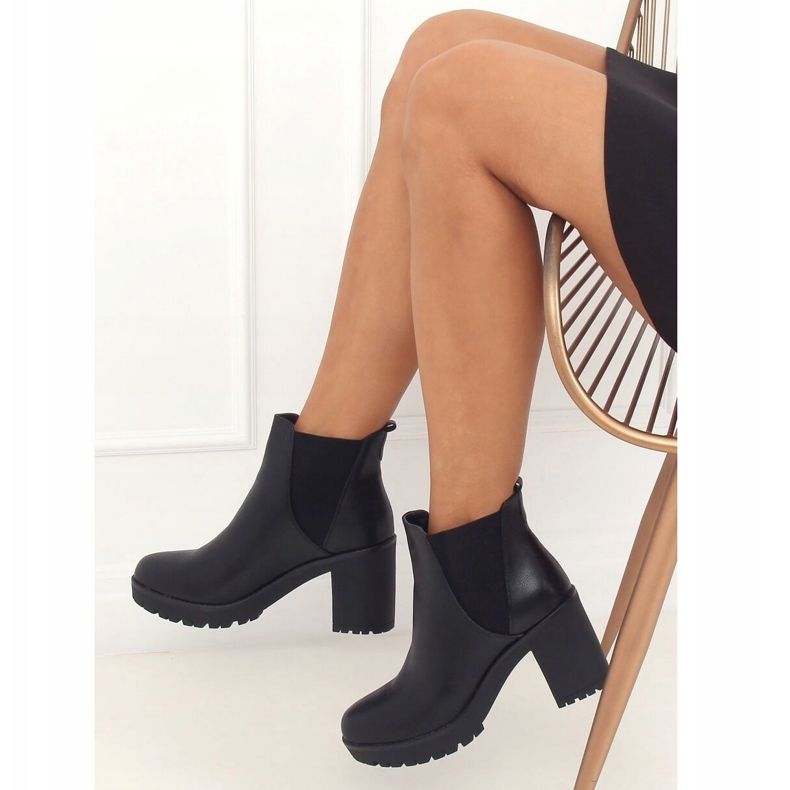 Svarta Chelsea-stövlar, svarta J19-129 Svart 2