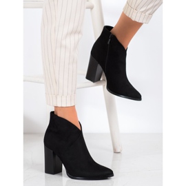 Filippo Snygga stövlar på en stolpe svart 2