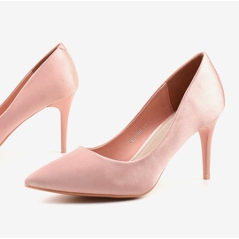 Rosa pumps på en LEI-160 häl 1