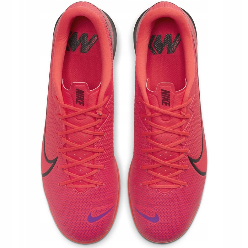 Nike Mercurial Vapor 13 Academy Ic AT7993 606 fotbollsskor rosa röd 1