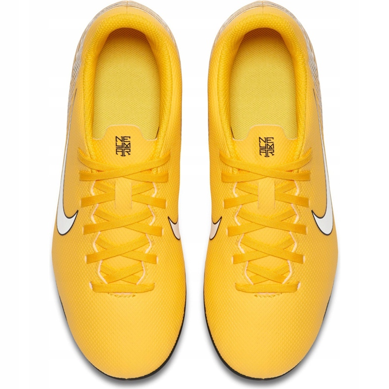 Nike Mercurial Vapor 12 Club Neymar Gs Mg Jr AO9472 710 fotbollsskor mångfärgad gul 1