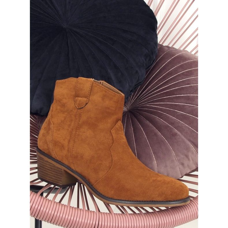 Stövlar med låg klack kamel 99-63 Camel brun 1