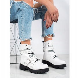 Seastar Arbetare Med Kedjor vit 2