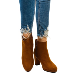 Kamelstövlar på stolpen, Xentora mocka brun 1