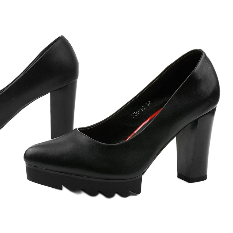 Svarta pumpar på Silverbee -stolpen 1