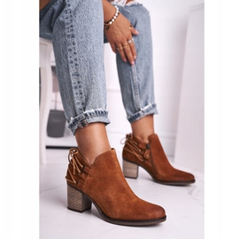 Damskor på hälen Maciejka Vårläder Röd 04812-29 brun 1