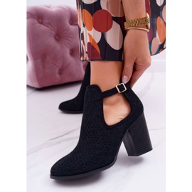 Bellucci Kvinnors stövlar på en klack Openwork med utskärningar Black GoodDay svart 1