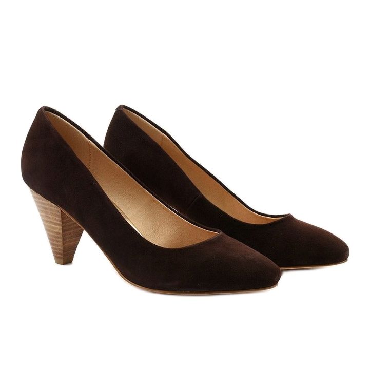 Bruna mockapumpar på Rosebery -stolpen 2