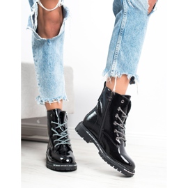 Goodin Lackerade fällare vit svart 1