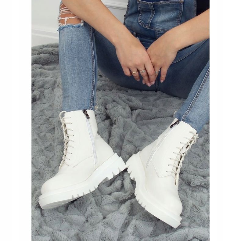 ID01 Vita högsulaskor 1