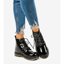 Svarta lackstövlar TL143-1 1