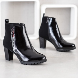 Gogo Patentläder stövlar svart 1