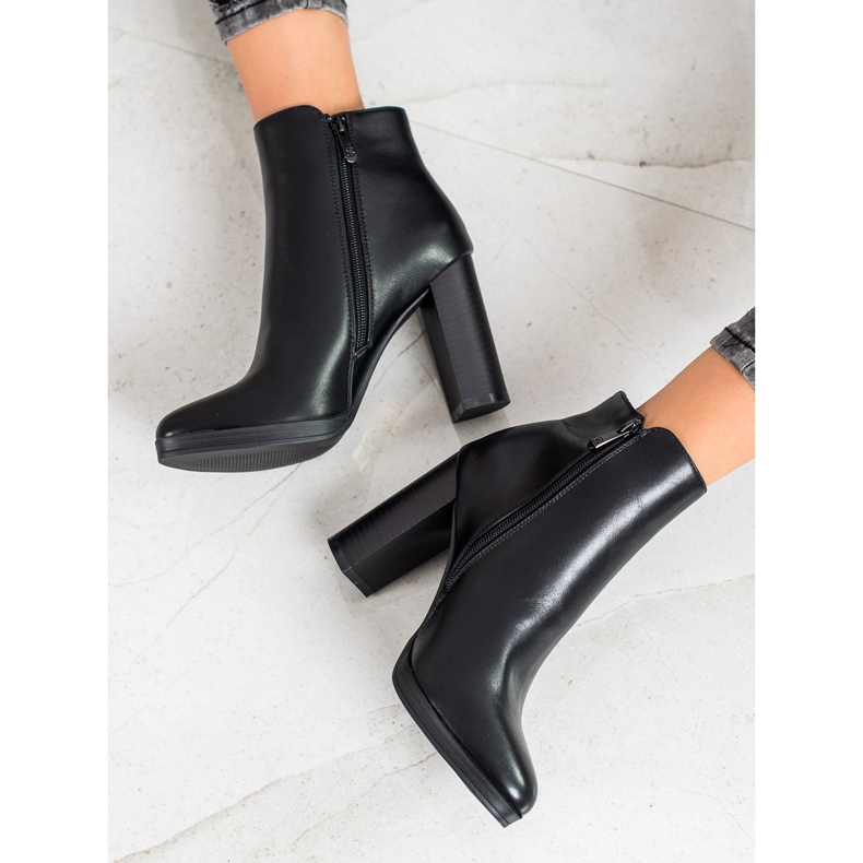 Ideal Shoes Klassiska högklackade stövlar svart 2