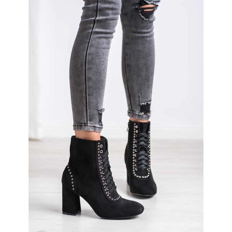 SHELOVET Knutna stövlar på ett inlägg svart 2