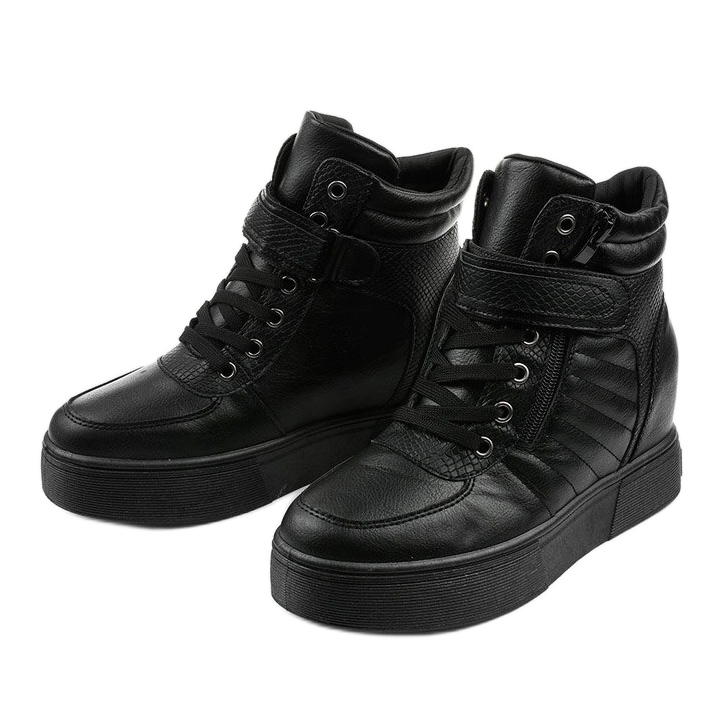 Svarta varma stövlar på kilen AB0013 2