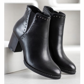 J. Star Klassiska stövlar med dekorationer svart 1