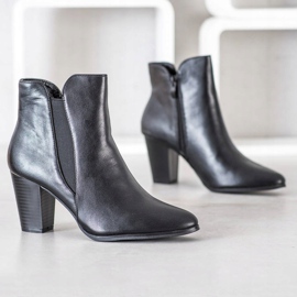 SHELOVET Varma stövlar på stolpen svart 1