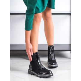 J. Star Varma arbetare på reglaget svart 1