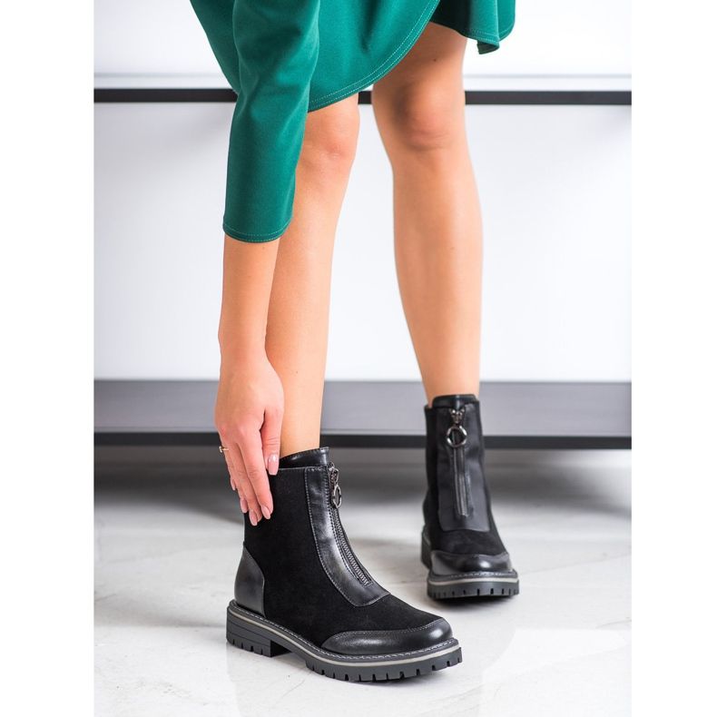 J. Star Varma arbetare på reglaget svart 1