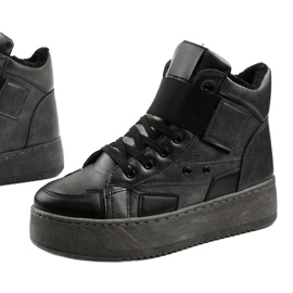 Isolerade fotkängor på Riverview svart grå 1