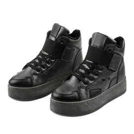 Isolerade fotkängor på Riverview svart grå 2