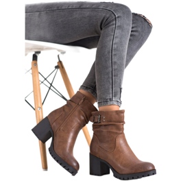 SDS Höga stövlar med isolering brun 1