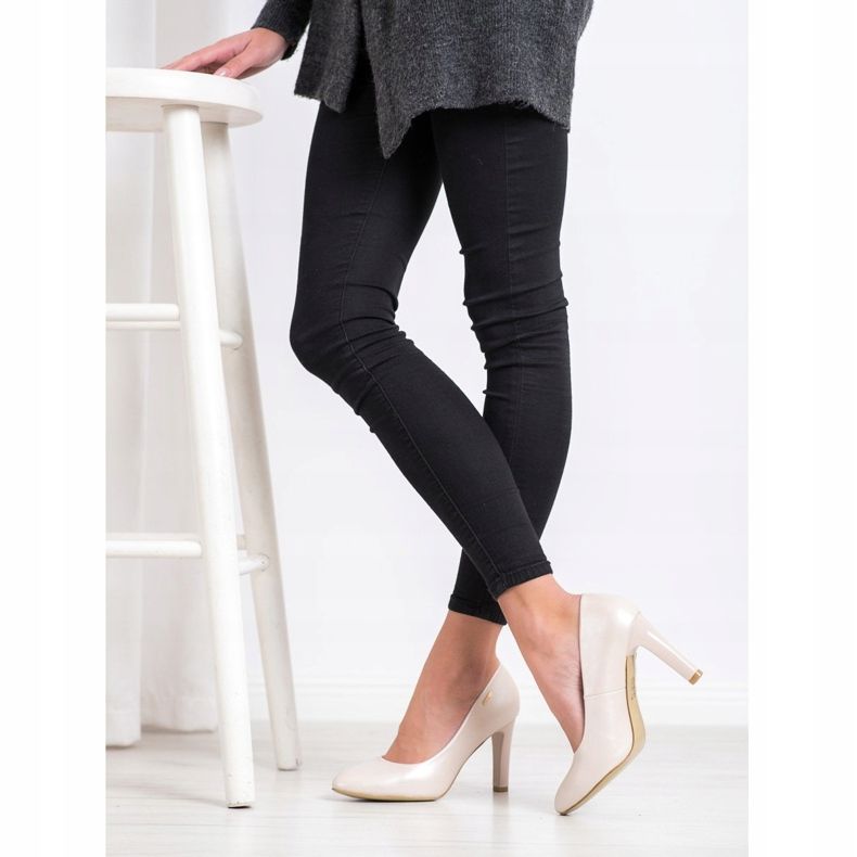 Goodin Högklackade pumpar beige 2