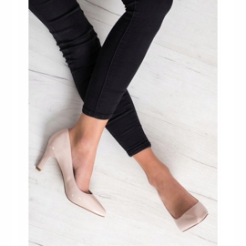 Goodin Lackerade pumpar beige 1