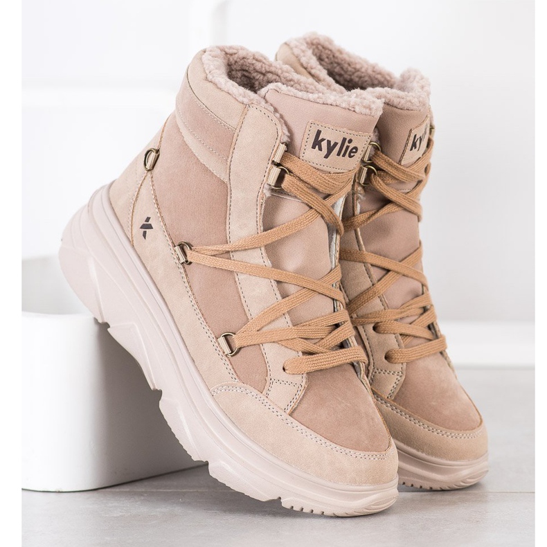 Kylie Trendiga Beige Trappers 1