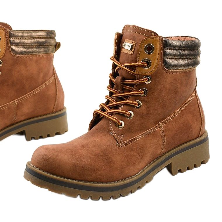 Kamelsnörstövlar, isolerade Halitta brun mångfärgad 1